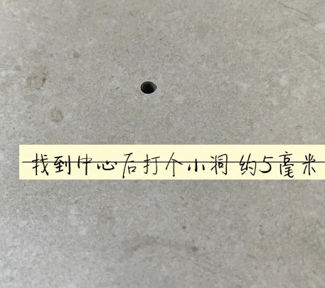 英山瓷砖空鼓维修公司专业解答在瓷砖铺贴过程中，如果砂料搅拌不均匀，将会带来以下问题